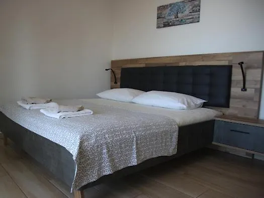 Apartments Elvir Vrsi