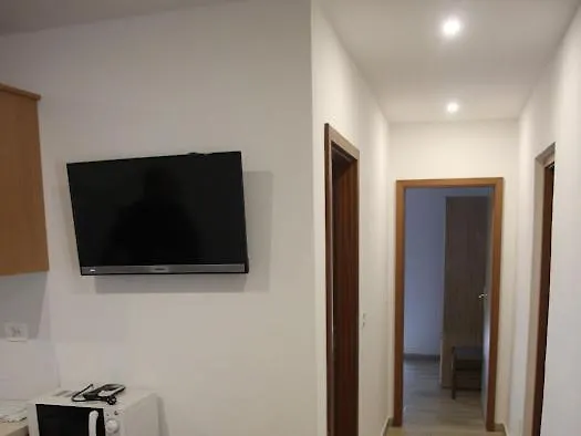 Apartments Elvir Vrsi 0*,